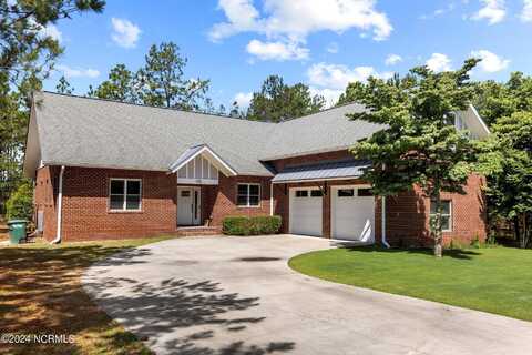 170 Diamondhead Drive S, Pinehurst, NC 28374