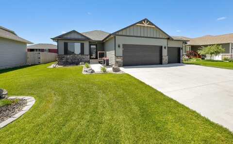 4009 S Home Plate Ave, Sioux Falls, SD 57110