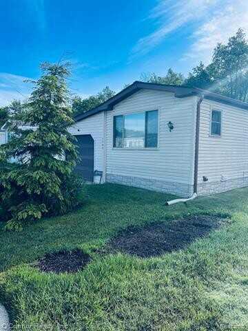 1792 MEADOWLARK Lane, Kimball, MI 48074