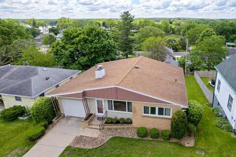 822 W Pleasant Street, Portage, WI 53901