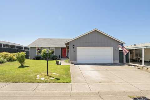 2314 Lara Lane, Central Point, OR 97502