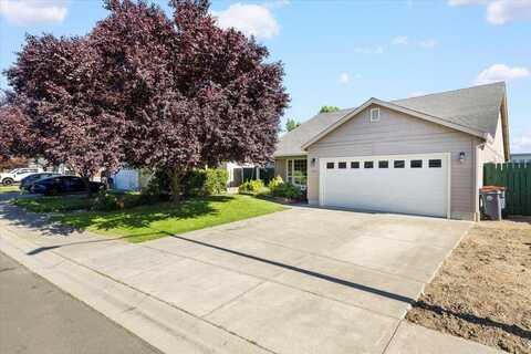 2774 Brookdale Drive, Central Point, OR 97502