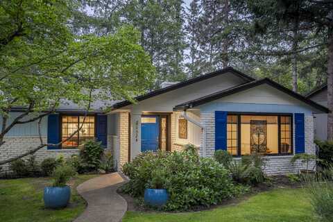 1024 Pinecrest Terrace, Ashland, OR 97520