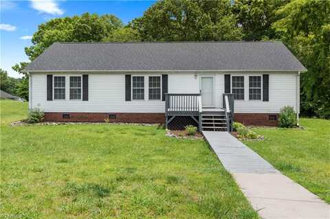 8699 Lasater Road, Clemmons, NC 27012