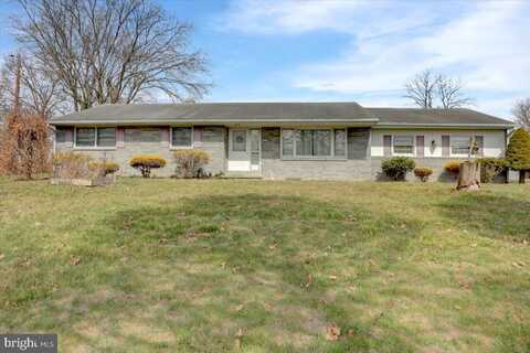 3977 CONRAD WEISER PY, WOMELSDORF, PA 19567