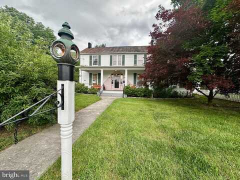 210 W MAIN STREET, BERRYVILLE, VA 22611