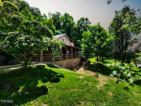 1510 West Pines Road, Afton, TN 37616
