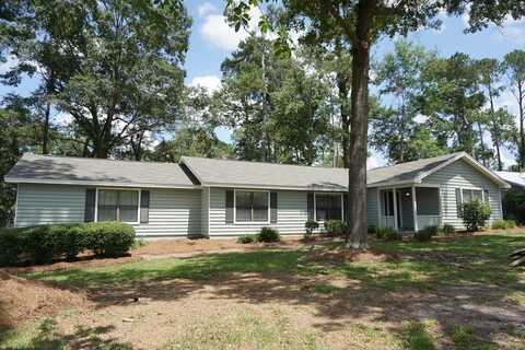 2109 Oakgrove Circle, Valdosta, GA 31602