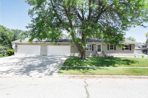 3117 Larkspur Drive, Waterloo, IA 50701