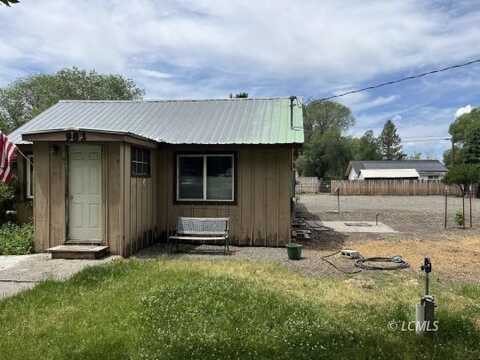 982 G St S, Lakeview, OR 97630