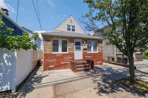 8 E Sampson Street, East Rockaway, NY 11518