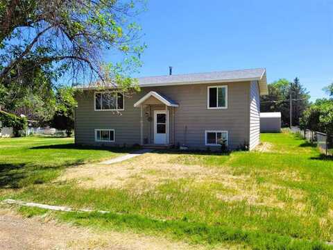 819 S 6th St, Basin, WY 82410