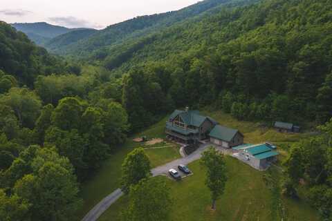 MOUNTAIN LODGE IN RANDOLPH CO., HUTTONSVILLE, WV 26273