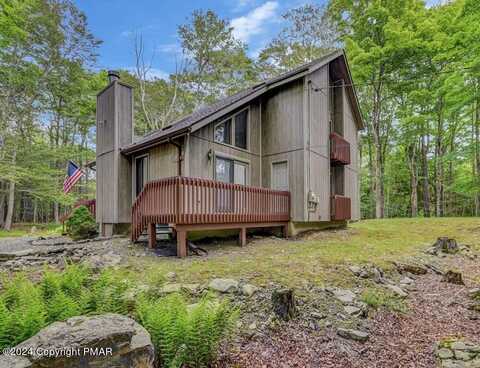 8 Ridge Road, Gouldsboro, PA 18424