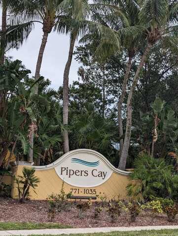 833 Pipers Cay Drive, West Palm Beach, FL 33415