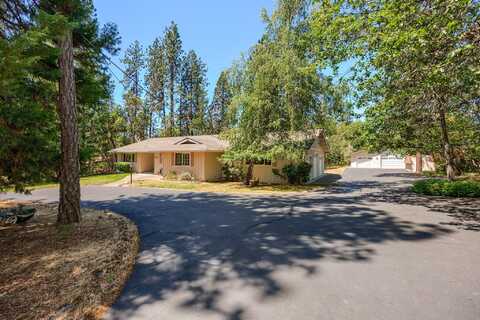 154 Hoffman Way, Grants Pass, OR 97526