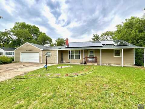 5524 SW 13th ST, Topeka, KS 66604