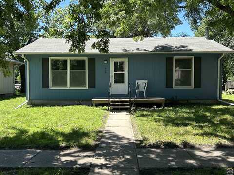 305 Cottonwood Street, Emporia, KS 66801