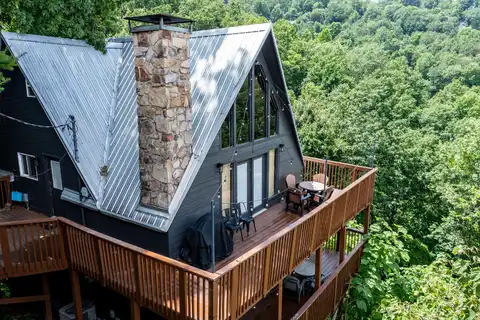 1835 Zurich Court, Gatlinburg, TN 37738