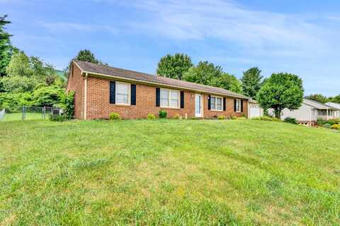 202 Winesap RD, Roanoke, VA 24019