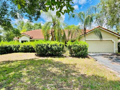 5130 NW 98th Dr, Coral Springs, FL 33076