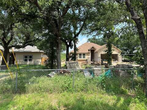 3818 N White Tail Drive, Granbury, TX 76049