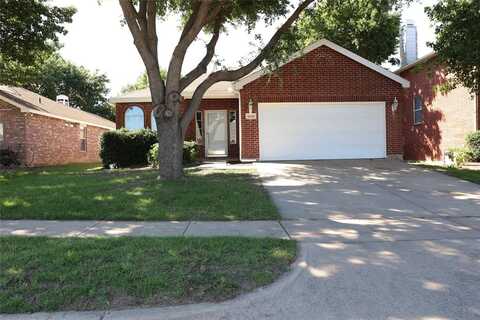 1080 Harriman Drive, Saginaw, TX 76131