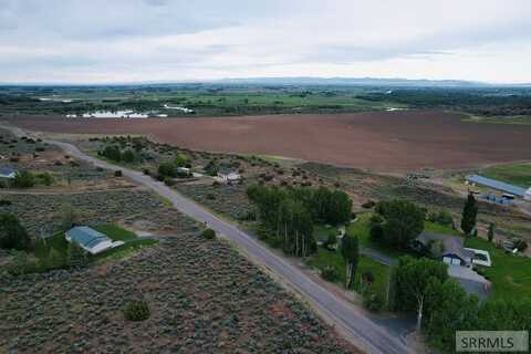 1033 E Butte Road, MENAN, ID 83434