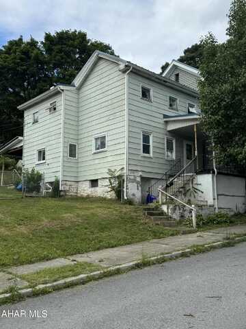 1308 17th Avenue, Altoona, PA 16601