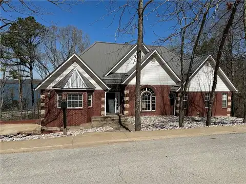 3 Penterman PKWY, Rogers, AR 72756