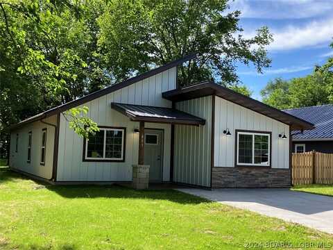 803 chestnutt Street S, Eldon, MO 65026