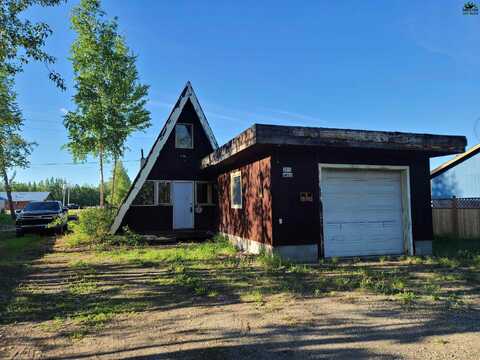 2418 LOOMIS DRIVE, NORTH POLE, AK 99705