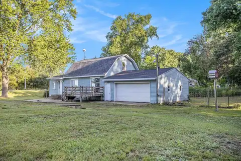 1283 2nd Street, Plainwell, MI 49080