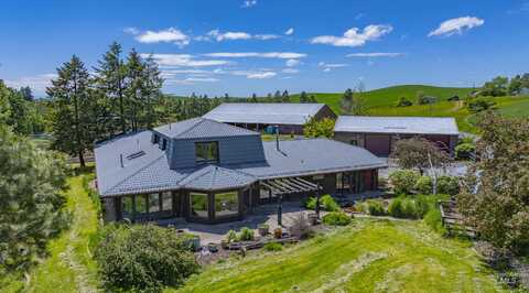 1130 Idlers Rest Rd, Moscow, ID 83843