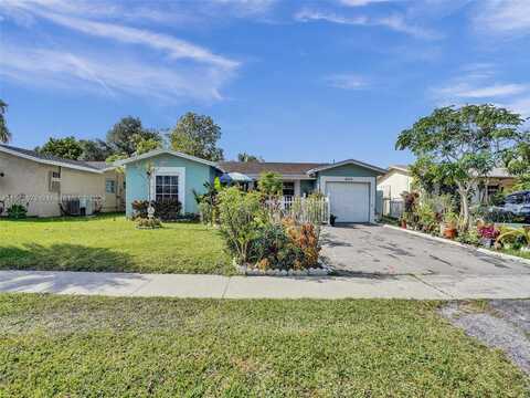 8370 NW 27th Pl, Sunrise, FL 33322