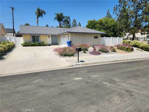 1709 Downing Street, Simi Valley, CA 93065