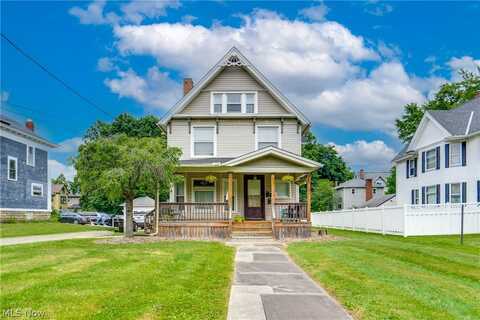 121 E Highland Avenue, Ravenna, OH 44266