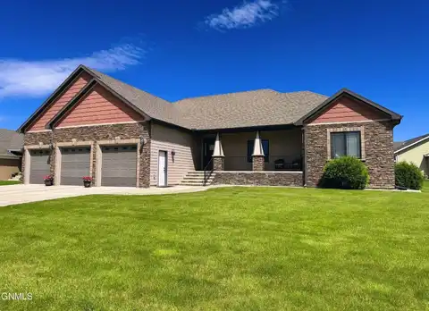 4308 Borden Harbor Place SE, Mandan, ND 58554