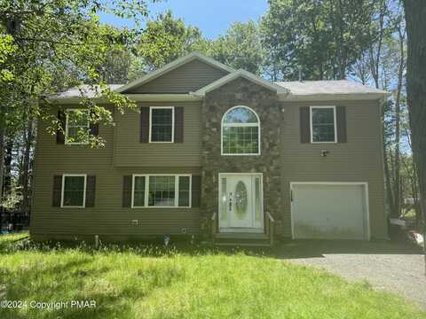 7313 Meadowlark Drive, Tobyhanna, PA 18466