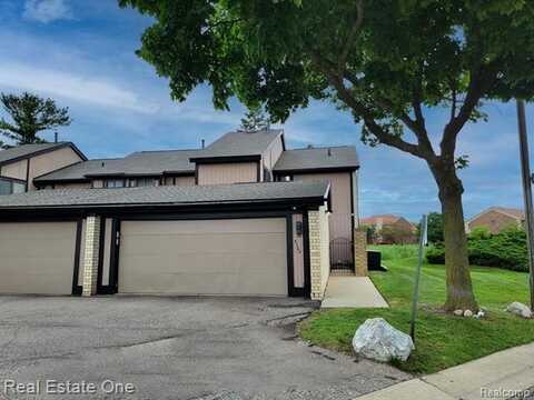 5102 Rock Run, West Bloomfield, MI 48322