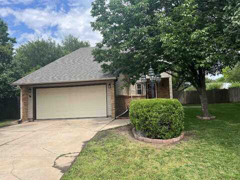 2338 S Linden Cir, Wichita, KS 67207