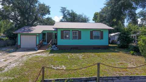 124 Rowe Avenue, Panama City, FL 32401