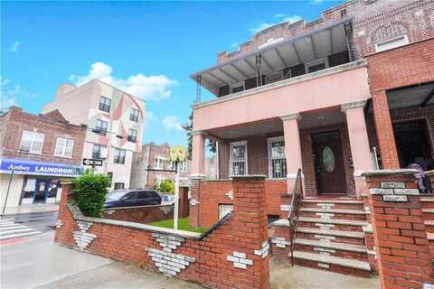 121 Riverdale Avenue, Brooklyn, NY 11212