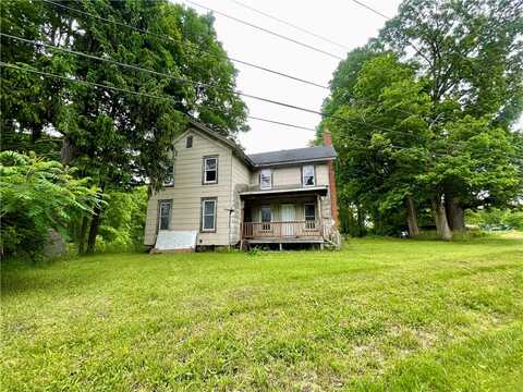 1241 County Road 8, Farmington, NY 14425