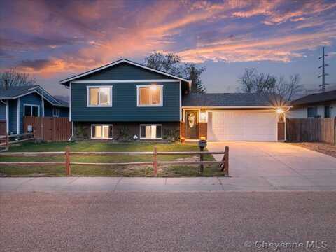 271 BENT AVE, Cheyenne, WY 82007