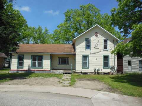 241 E Oak, Harrison, MI 48625