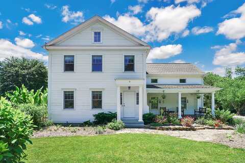 9 Old Schoolhouse Road, Mansfield Center, CT 06268