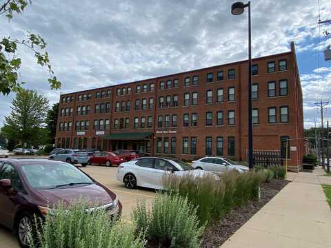 1789 Elm, Dubuque, IA 52001