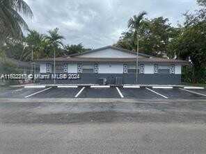 5842 NW 23rd St, Lauderhill, FL 33313