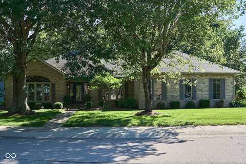 1035 Champion Court, Columbus, IN 47201